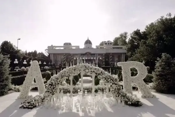 نگاهی جذاب به کارت عروسی خاص محمدرضا گلزار و آیسان در مراسم باشکوه‌شان!